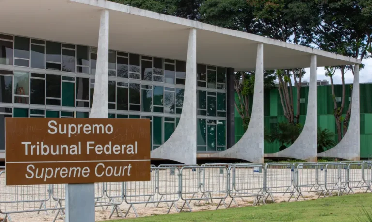 Moraes marca depoimento de Flávio Bolsonaro à Polícia Federal para 28 de julho