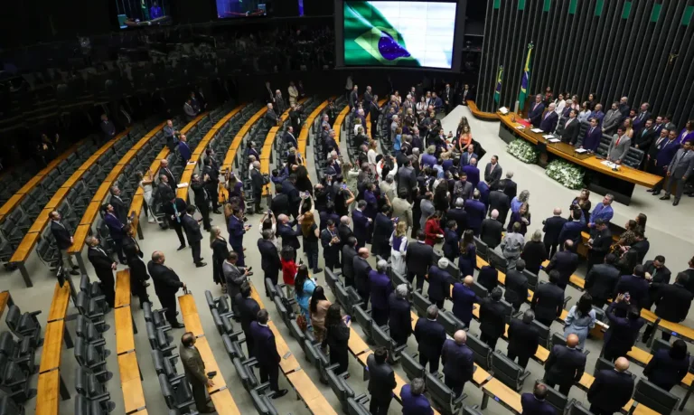 Um terço dos partidos segue sob questionamento sobre controle de emendas parlamentares