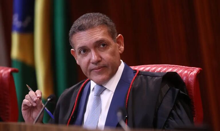 TSE anuncia nova reunião com embaixadores sobre urna eletrônica