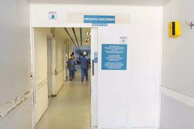 Entrada da emergência da Santa Casa de Campo Grande, onde aumentaram os atendimentos a vítimas de disparos
