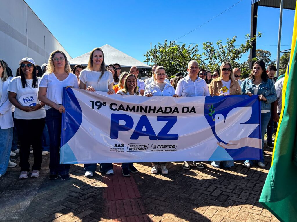 Caminhada da Paz reúne quase duas mil pessoas em Campo Grande