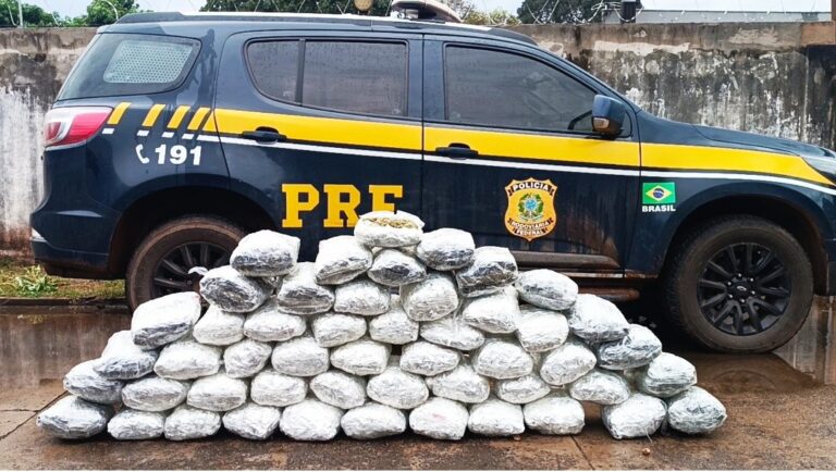 PRF apreende 52,9 kg de skunk em carro abordado na BR-262 em Anastácio