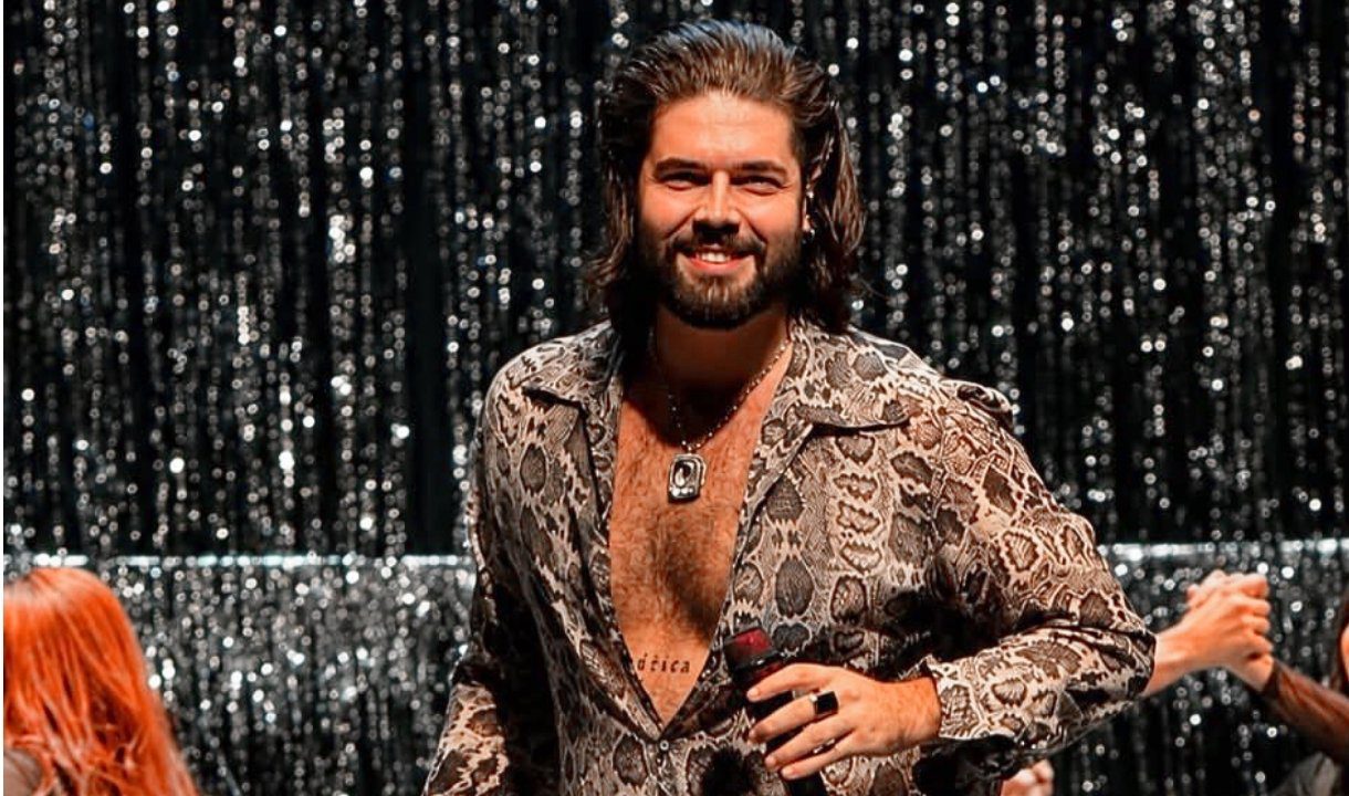 Mistura de forró e ritmos latinos coloca Dizzon entre as novas apostas da música brasileira