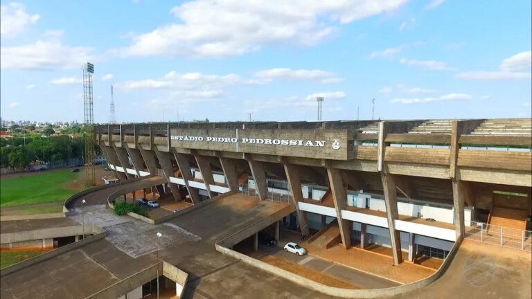 Estado contrata consultoria por R$ 3,8 milhões para definir privatização do estádio Morenão