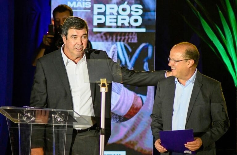 Estado se apresenta como próspero, mas vê déficit disparar, previdência romper R$ 869 milhões e poupança cair