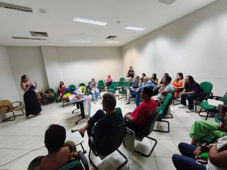 Parceria multissetorial orienta sobre processo transexualizador no SUS