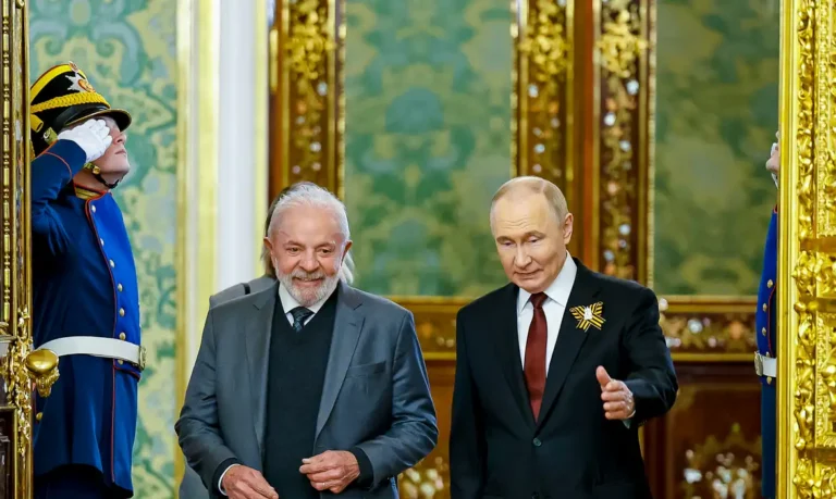 Lula busca ampliar comércio com a Rússia em conversa com Putin