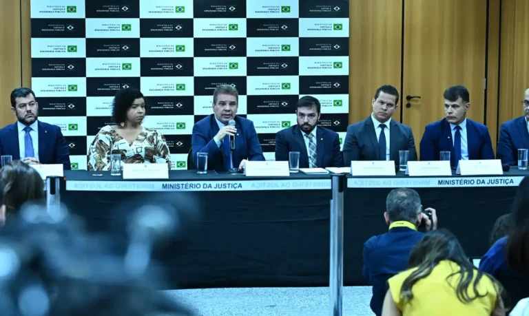 MJ detalha operação que desarticula grupo que planejava ataques a Brasília