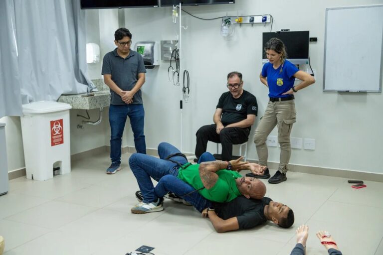 SAMU de Corumbá capacita policiais civis em primeiros socorros e APH tático
