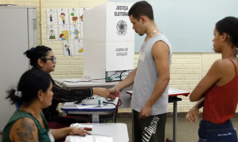 Eleitorado jovem registra recuo de 22% em 16 anos
