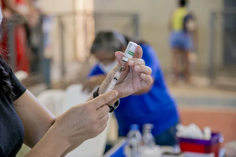 Prefeitura anuncia rotina das salas de vacina até 21 de agosto