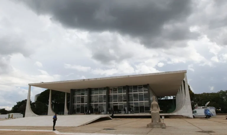 STF retoma julgamento sobre mandato-tampão no governo do Rio