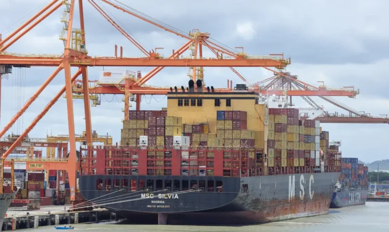Brasil e EUA vão retomar negociação comercial em reunião entre ministros