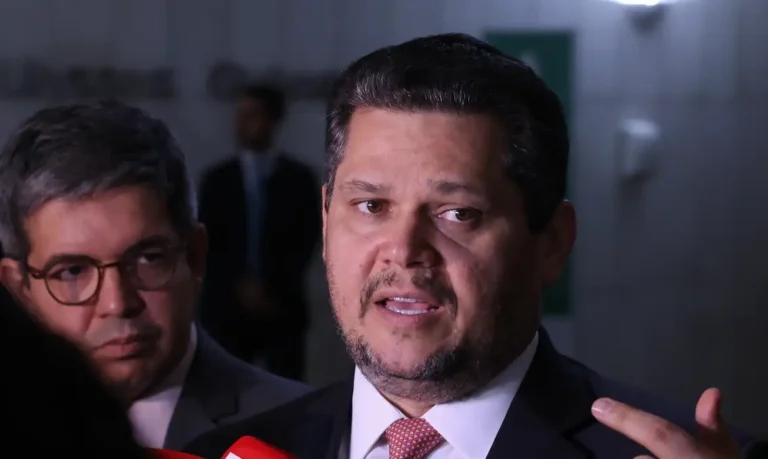 Senado recebe PEC sobre fim da escala 6×1 e encaminha para a CCJ