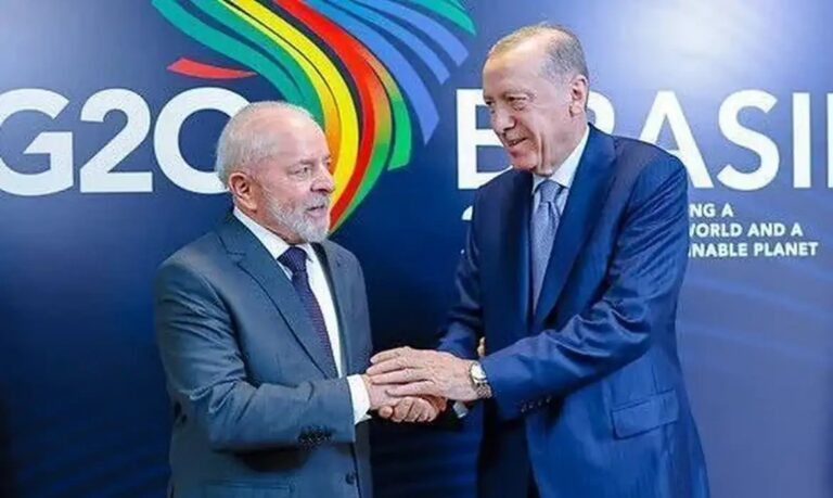 Lula e Erdogan combinam criação de conselho estratégico entre Brasil e Turquia