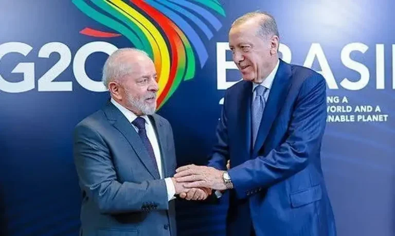 Lula e Erdogan combinam criação de conselho estratégico entre Brasil e Turquia