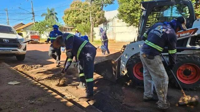 Operação tapa-buracos recupera vias urbanas em Campo Grande