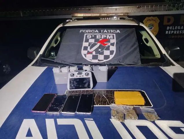 Material apreendido pela polícia durante operação contra entrega de drogas por drone em presídio