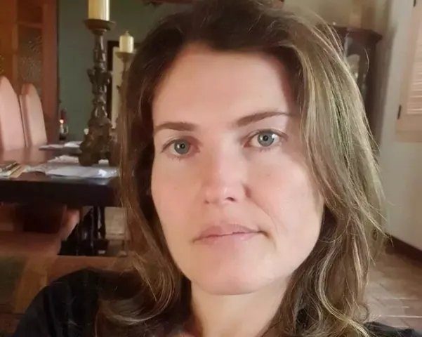 Investigação policial em delegacia da mulher sobre feminicídio