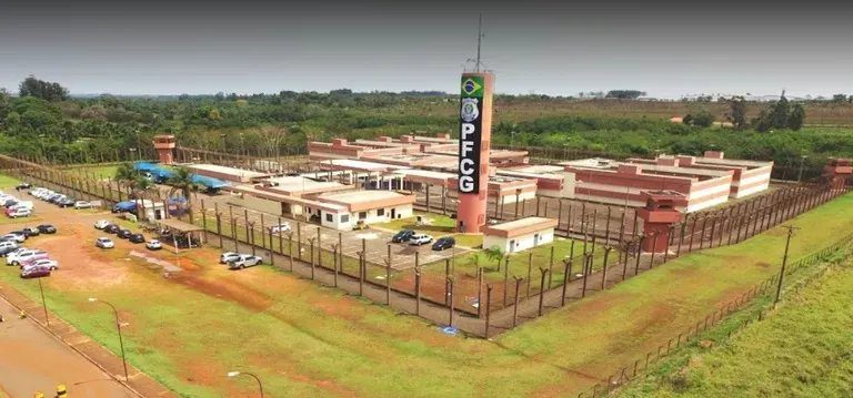 Preso em presídio federal de MS comandava facção em Tangará e usava família para extorsões