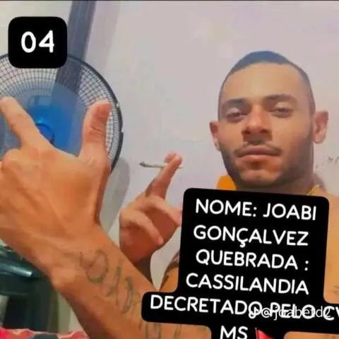 Viatura policial em operação noturna na zona rural de Cassilândia