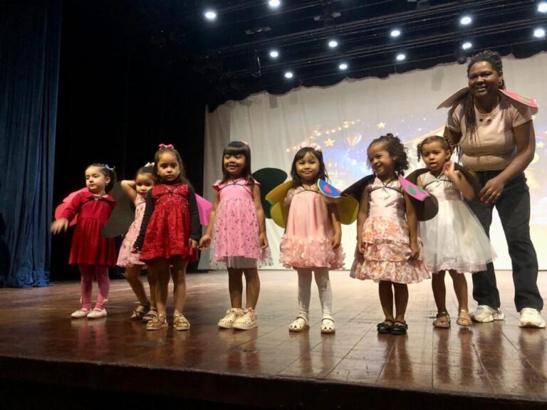Alunos da Reme levam teatro e circo ao Glauce Rocha 