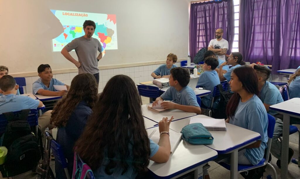 Alunos da Reme se tornam autores de livro sobre a Capital
