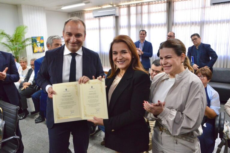 Cidades Irmãs: CG e Turim reforçam acordo durante reunião 