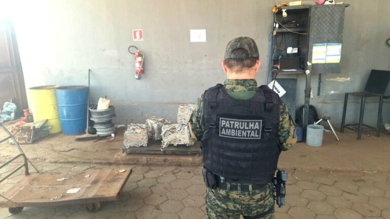 Operação Ferro-Velho identifica irregularidade e aplica multa de R$ 10 mil