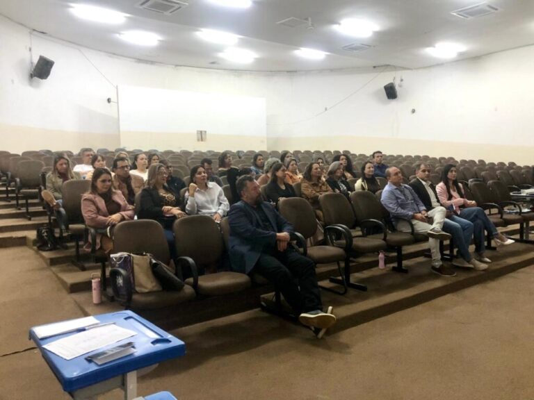 Semed promove formação sobre saúde mental