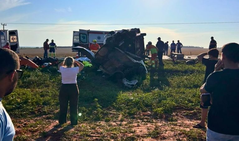 Quinta morte é confirmada após acidente com van da Saúde na BR-163