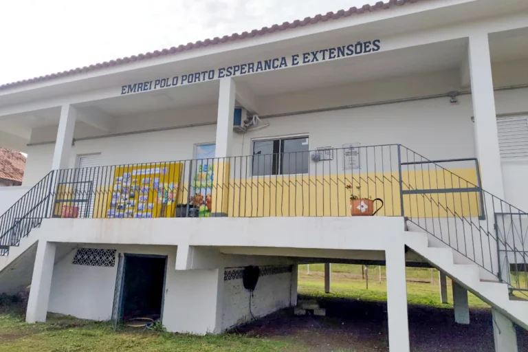 Escola de Porto Esperança é reformada e recebe nova estrutura hidráulica