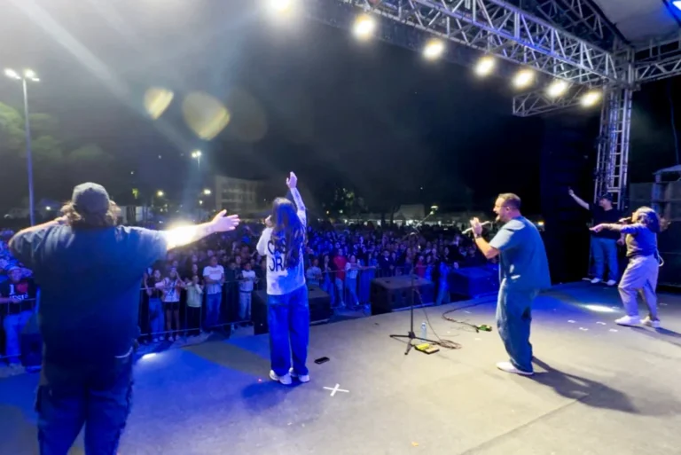 Marcha para Jesus reúne fiéis em celebração pelos 248 anos de Corumbá