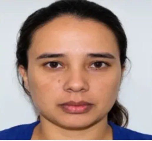 Policiais isolam área externa de funerária em Pedro Juan Caballero.