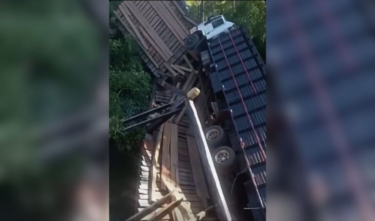 Ponte sobre o Rio Mimoso desaba com caminhão de gado na zona rural de Bonito