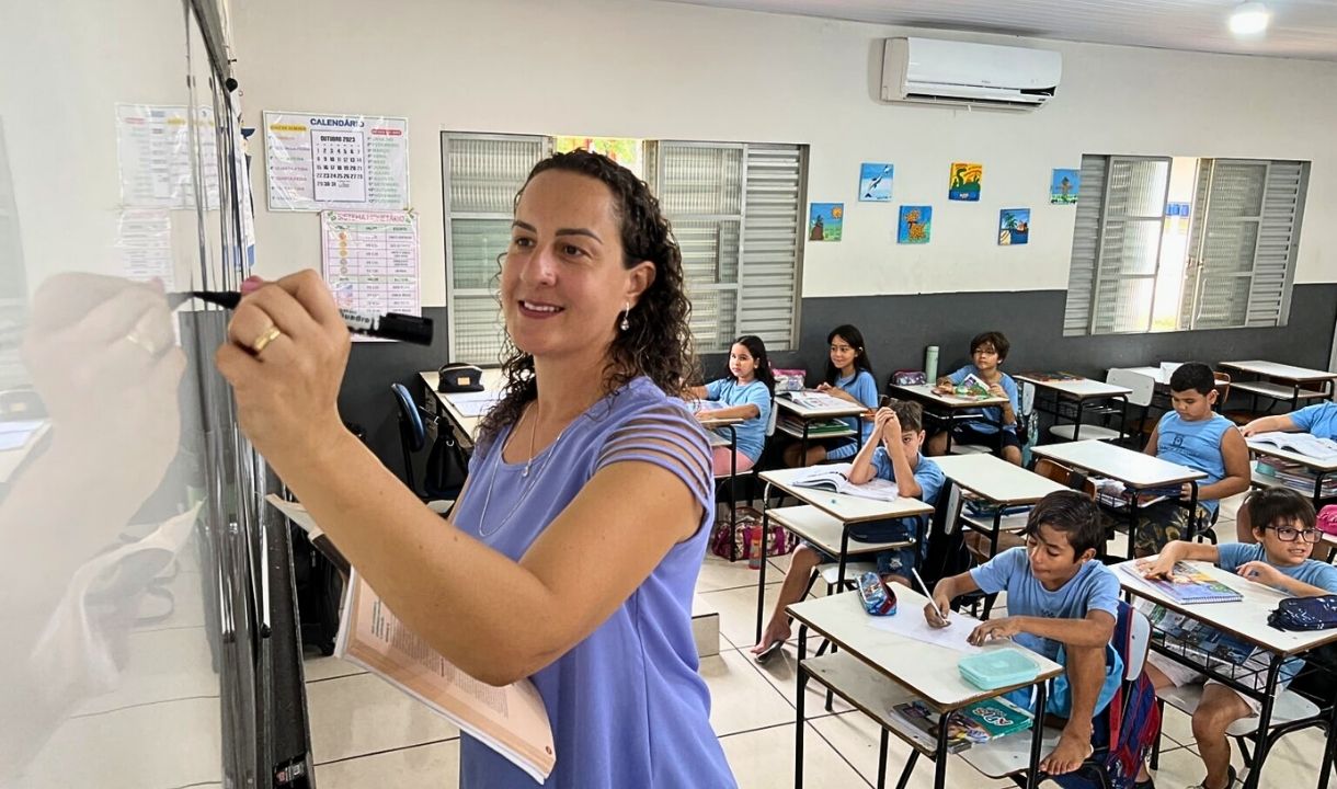Campo Grande sanciona reajuste de 5,4% para professores do magistério na rede municipal