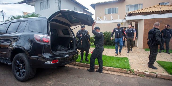 Polícia Civil afasta oito servidores presos por suspeita de desviar drogas apreendidas