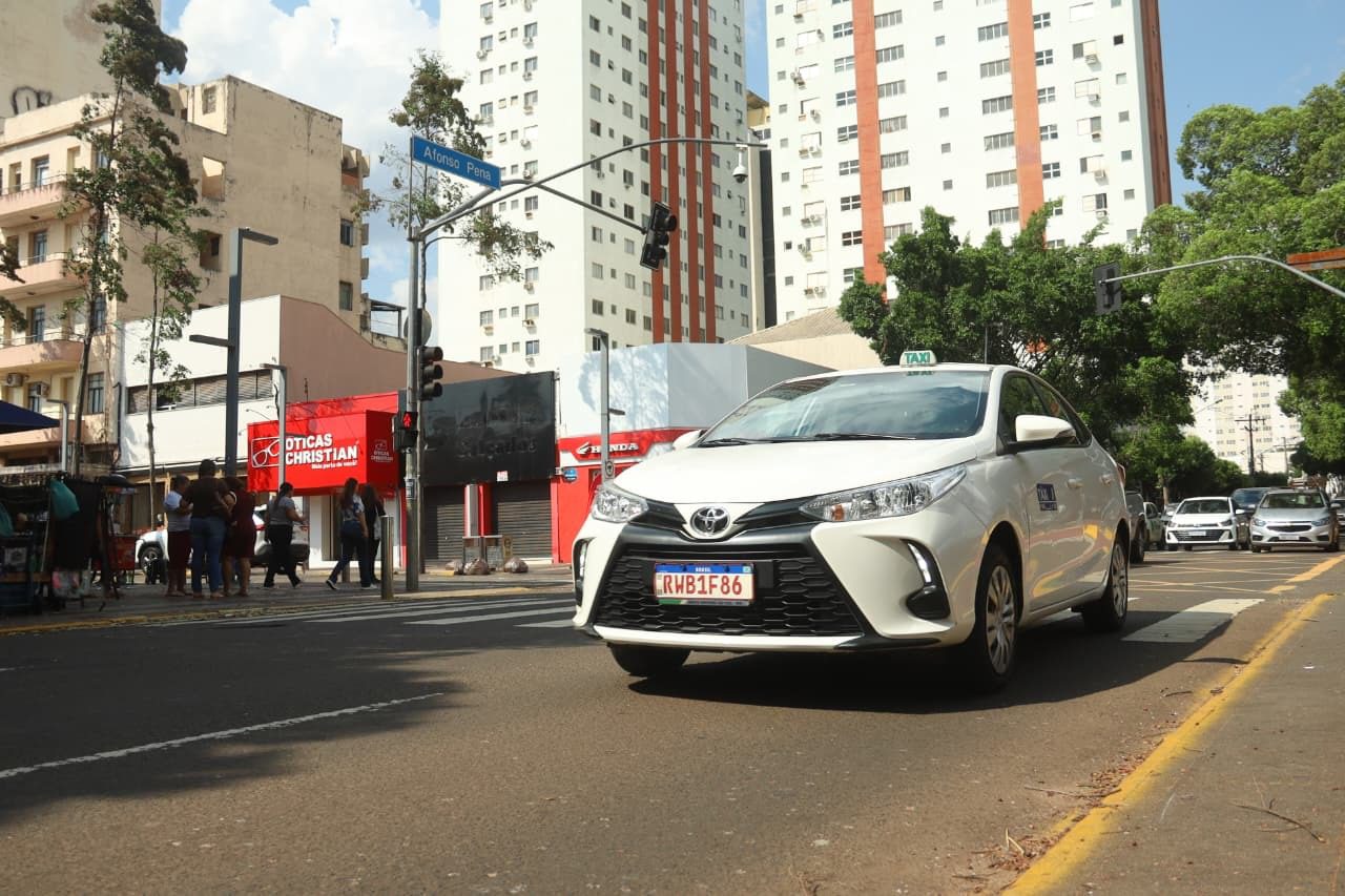 Táxi Black e caminhonetes poderão ocupar até 20% da frota em Campo Grande