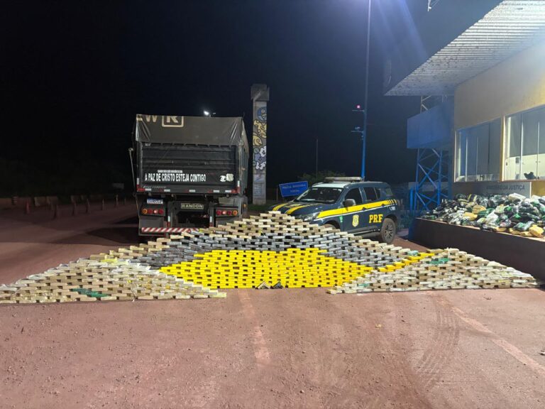 PRF apreende 726 kg de cocaína em caminhão e faz terceira maior apreensão de 2026 em Corumbá
