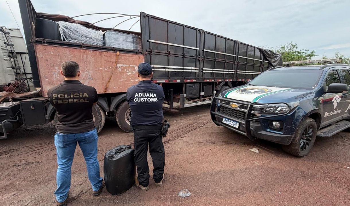 Receita apreende em Corumbá produto químico capaz de processar até 34 toneladas de cocaína