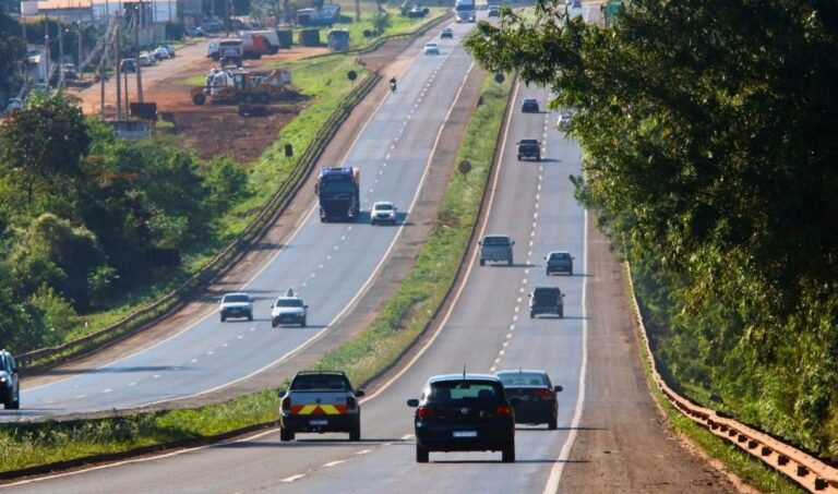 BR-163 deve receber 296 mil veículos no feriadão em Mato Grosso do Sul