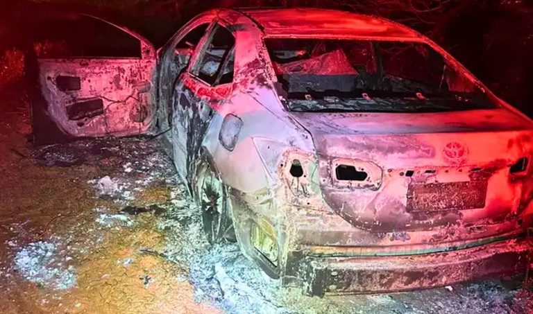 Corpo é encontrado dentro de carro incendiado na fronteira de MS com o Paraguai