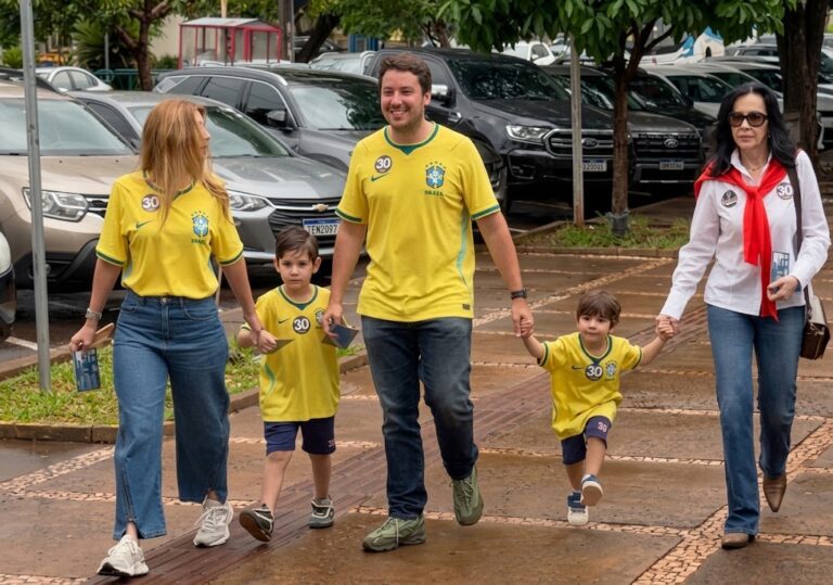 Catan vota em Campo Grande e diz esperar vaga no segundo turno pelo governo de MS