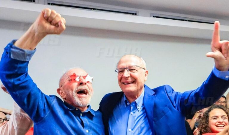 “Só perde”, diz Lula ao comparar fase do Corinthians à família Bolsonaro