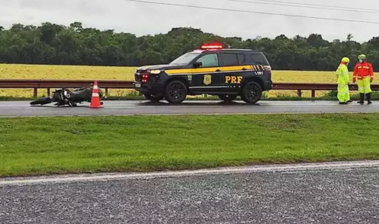 Motociclista morre após ser atingido por carreta na BR-163 em Rio Brilhante