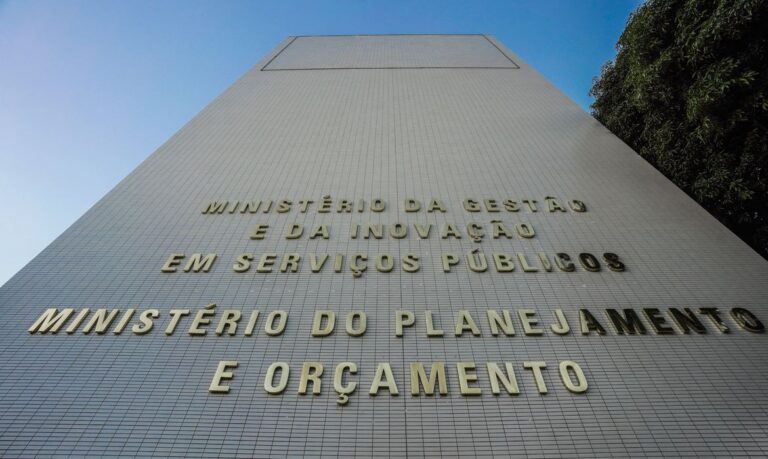 Governo Federal libera R$ 5,2 bilhões para assistência social e medicamentos do SUS