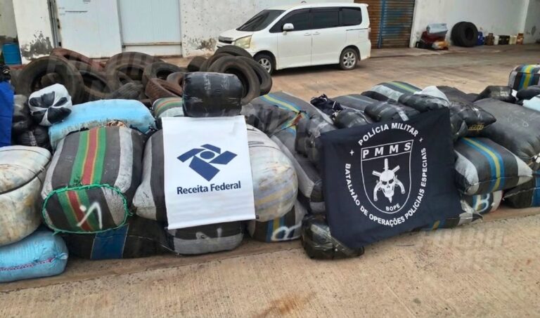 Receita e Bope encontram 10 toneladas de roupas falsificadas em caminhão na BR-262