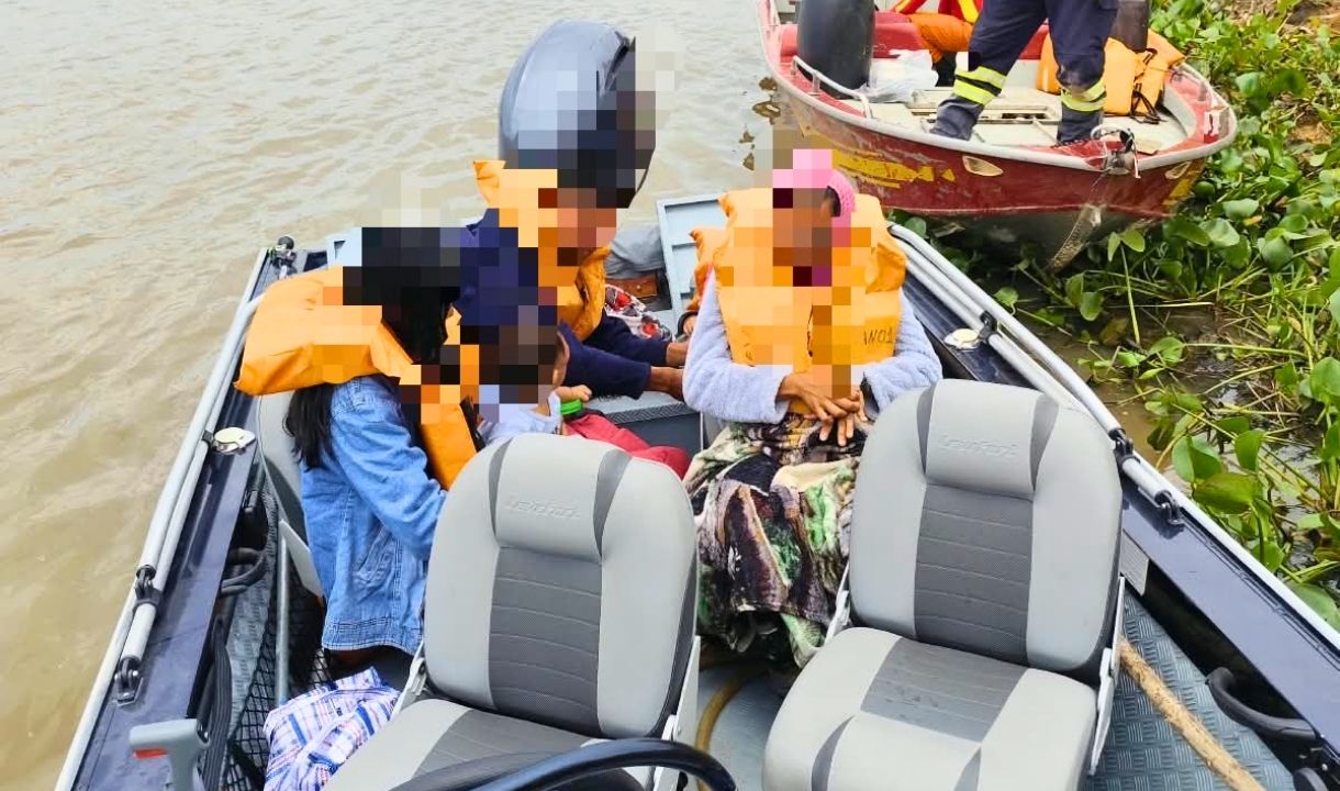 Bombeiros resgatam mulher e bebê de 9 meses para atendimento médico no Pantanal