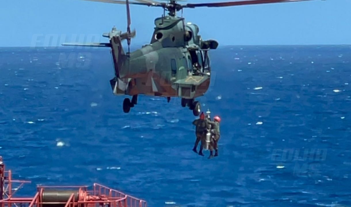 Emergência em navio mobiliza Marinha e FAB a 130 km da costa do Brasil