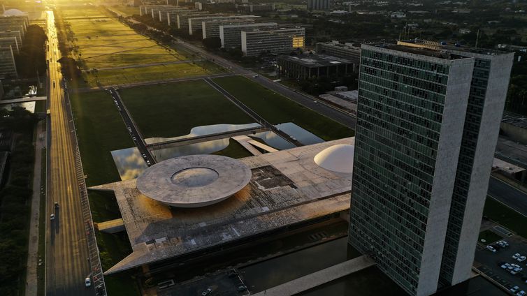 Pesquisa com servidores federais é prorrogada até 23 de outubro